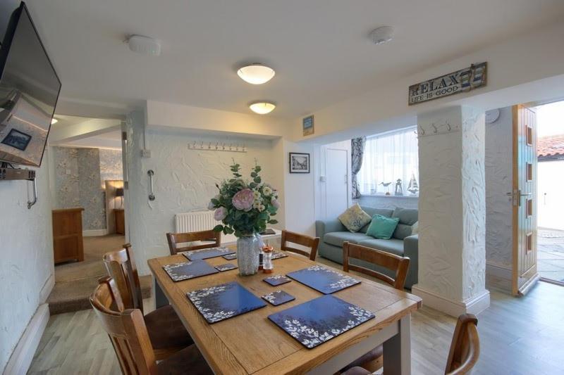 Smugglers Luxury Accommodation Sheringham Eksteriør bilde